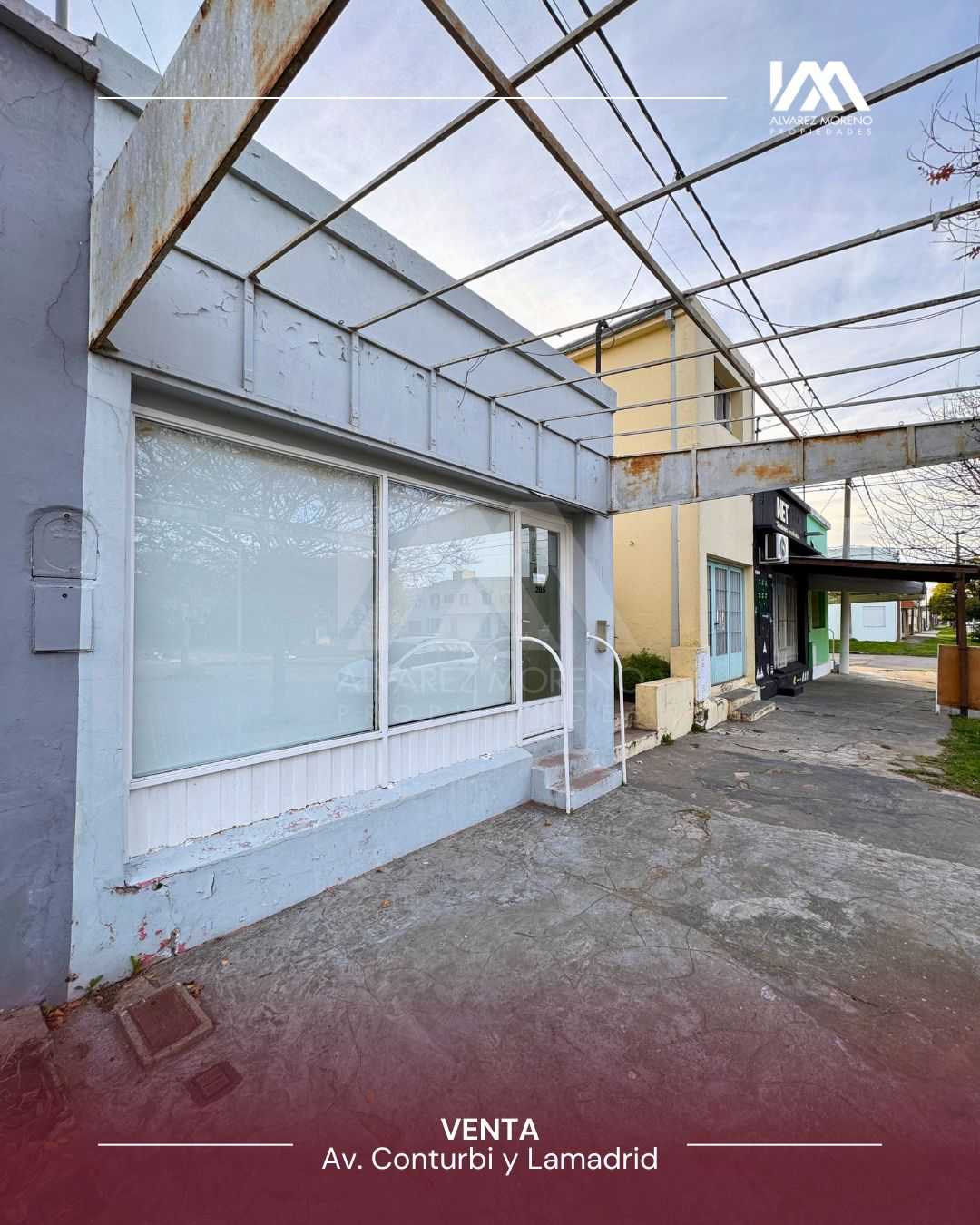 Alvarez Moreno Propiedades - Brinda asesoramiento y soluciones a nuestros clientes en lo que se refiera al mercado inmobiliario. Ventas, tasaciones, alquileres de todo tipo de propiedadesTRES PARCELAS CON UNIDADES FUNCIONALES  PARA VIVIENDA Y TRES UNIDADES FUNCIONALES COMO LOCALES COMERCIALES