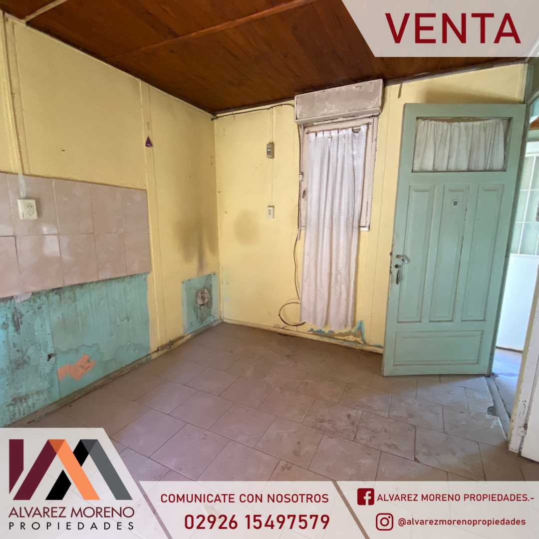 Alvarez Moreno Propiedades - Brinda asesoramiento y soluciones a nuestros clientes en lo que se refiera al mercado inmobiliario. Ventas, tasaciones, alquileres de todo tipo de propiedadesCASA SOBRE AVDA 12 DE OCTUBRE