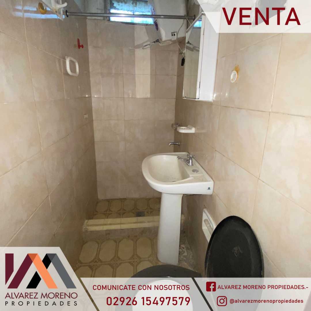 Alvarez Moreno Propiedades - Brinda asesoramiento y soluciones a nuestros clientes en lo que se refiera al mercado inmobiliario. Ventas, tasaciones, alquileres de todo tipo de propiedadesCASA SOBRE AVDA 12 DE OCTUBRE