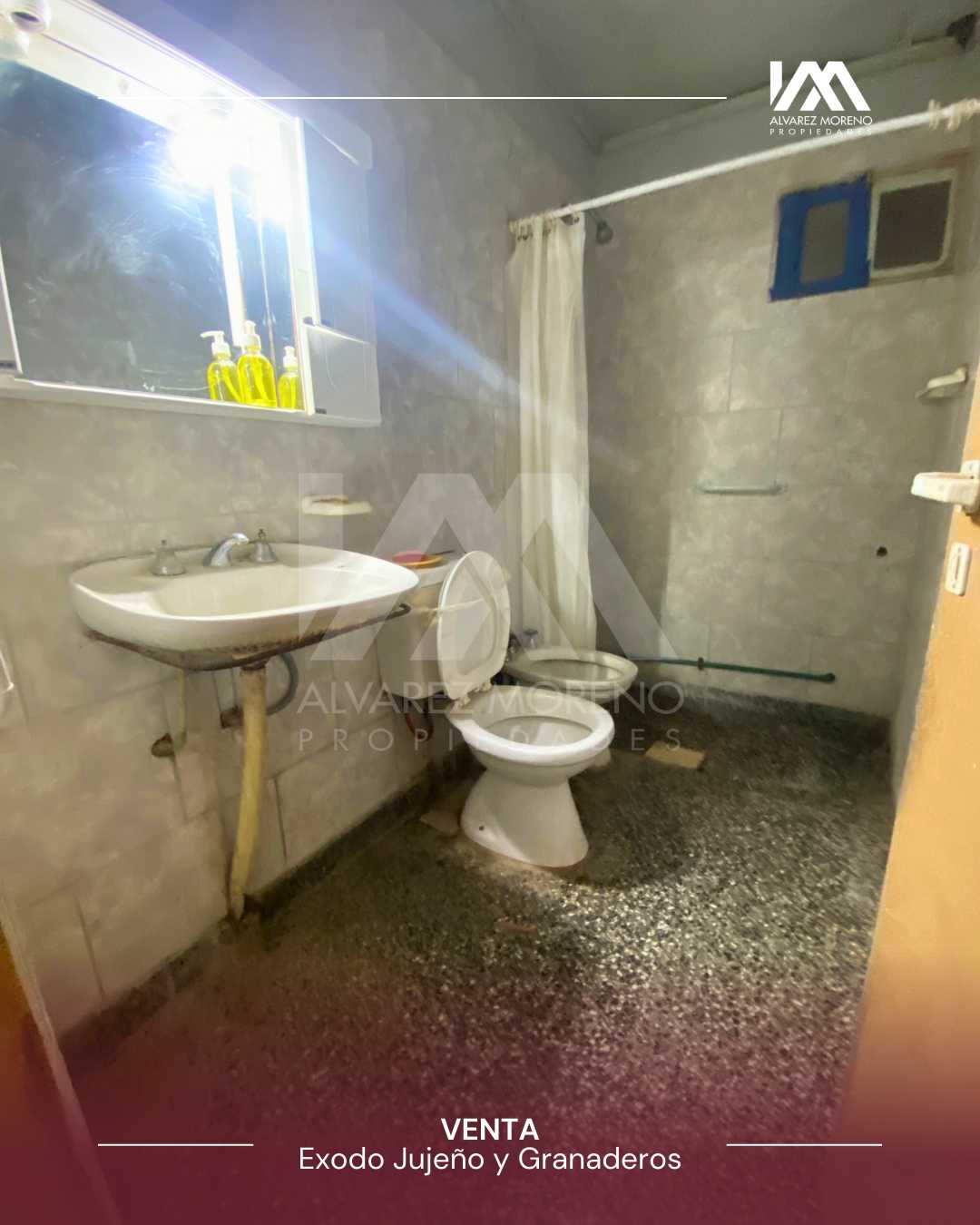 Alvarez Moreno Propiedades - Brinda asesoramiento y soluciones a nuestros clientes en lo que se refiera al mercado inmobiliario. Ventas, tasaciones, alquileres de todo tipo de propiedadesCASA EN EXCELENTE PRECIO- ESQUINA!