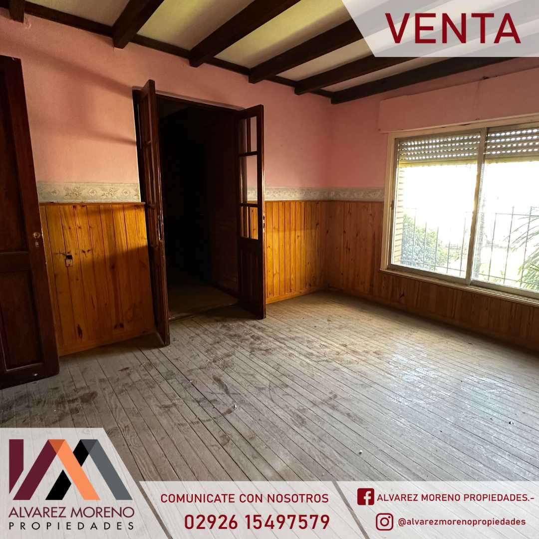 Alvarez Moreno Propiedades - Brinda asesoramiento y soluciones a nuestros clientes en lo que se refiera al mercado inmobiliario. Ventas, tasaciones, alquileres de todo tipo de propiedadesESPAÑA 1256- CASA CON GRAN LOTE EN VENTA