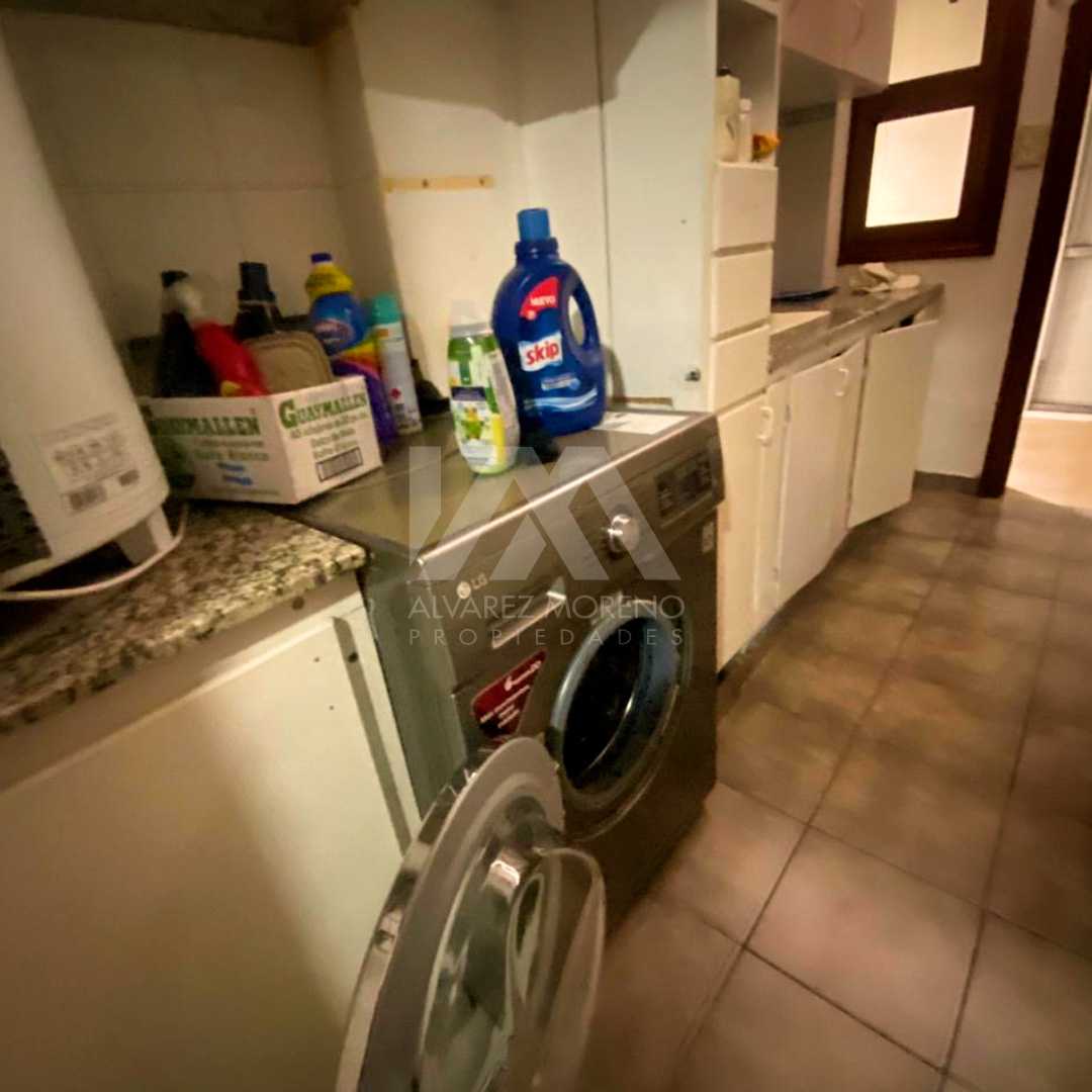 Alvarez Moreno Propiedades - Brinda asesoramiento y soluciones a nuestros clientes en lo que se refiera al mercado inmobiliario. Ventas, tasaciones, alquileres de todo tipo de propiedadesCasa en esquina España y Lacunza