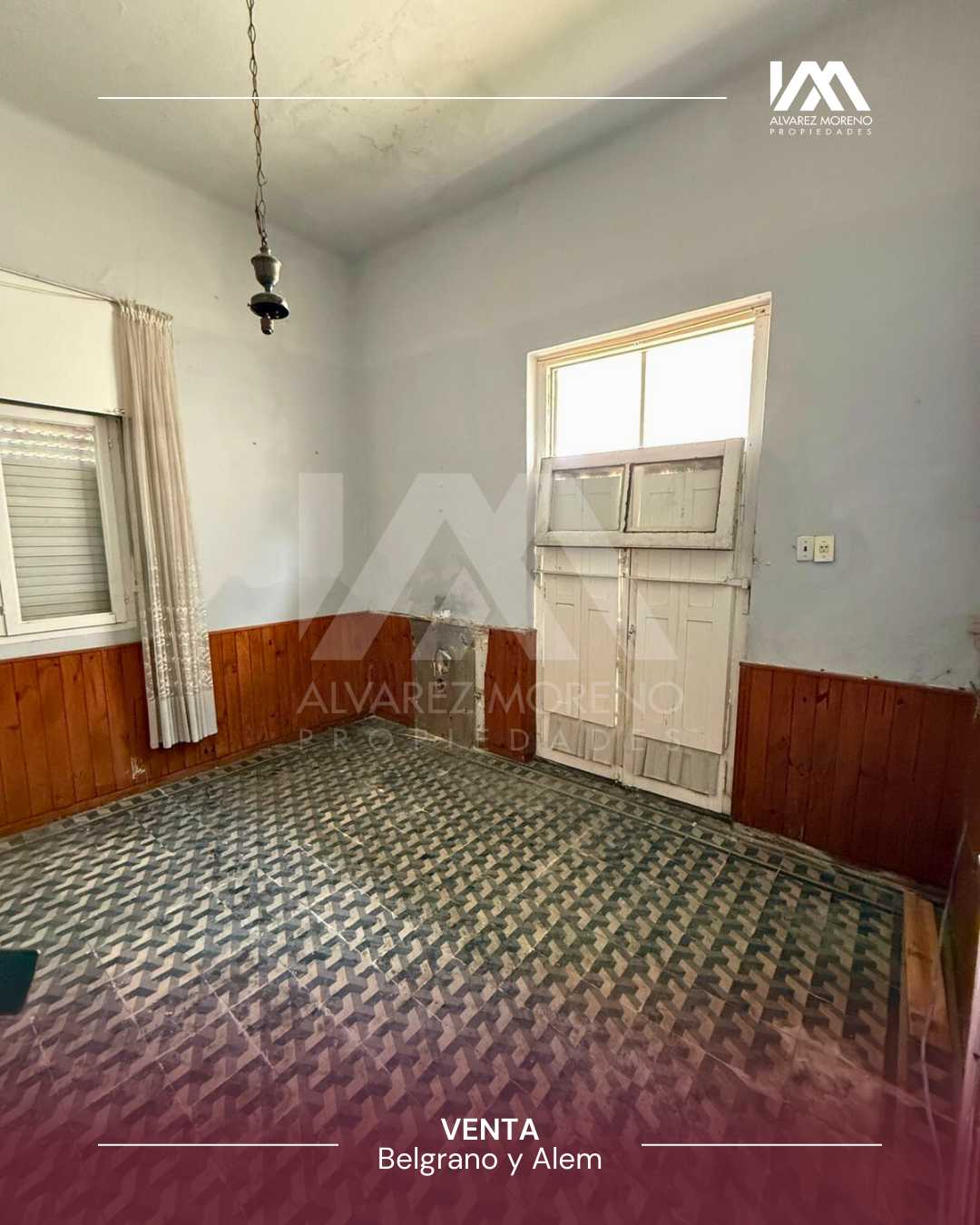 Alvarez Moreno Propiedades - Brinda asesoramiento y soluciones a nuestros clientes en lo que se refiera al mercado inmobiliario. Ventas, tasaciones, alquileres de todo tipo de propiedadesCASA A RECICLAR EN ESQUINA