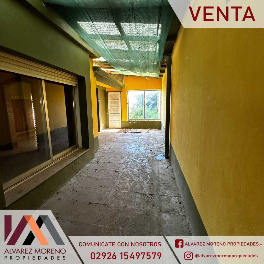 Alvarez Moreno Propiedades - Brinda asesoramiento y soluciones a nuestros clientes en lo que se refiera al mercado inmobiliario. Ventas, tasaciones, alquileres de todo tipo de propiedadesESPAÑA 1256- CASA CON GRAN LOTE EN VENTA