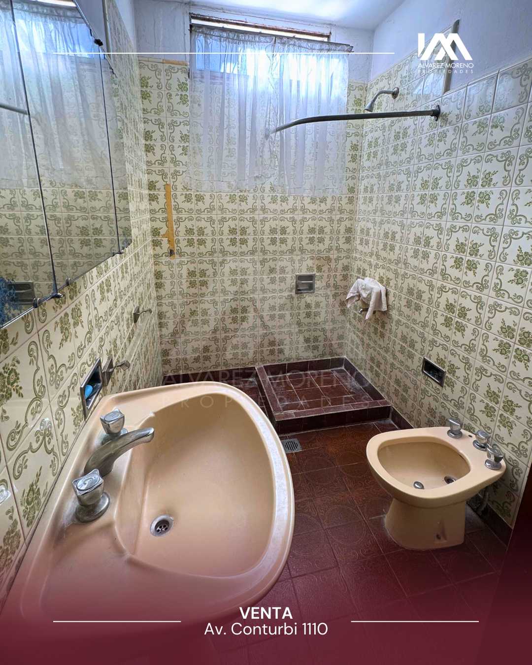 Alvarez Moreno Propiedades - Brinda asesoramiento y soluciones a nuestros clientes en lo que se refiera al mercado inmobiliario. Ventas, tasaciones, alquileres de todo tipo de propiedadesCASA EN ESQUINA! IDEAL PROYECTO UNIDADES FUNCIONALES