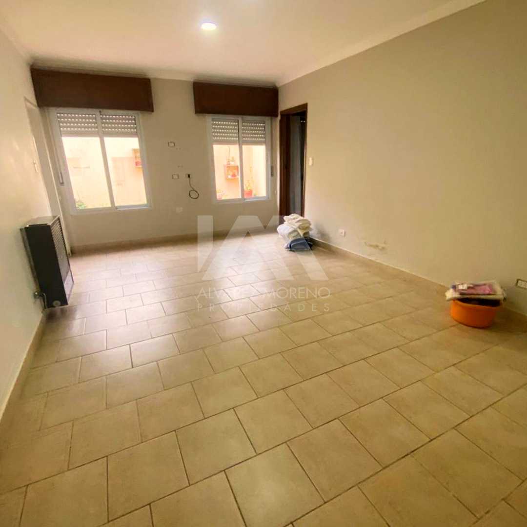 Alvarez Moreno Propiedades - Brinda asesoramiento y soluciones a nuestros clientes en lo que se refiera al mercado inmobiliario. Ventas, tasaciones, alquileres de todo tipo de propiedadesCasa en esquina España y Lacunza